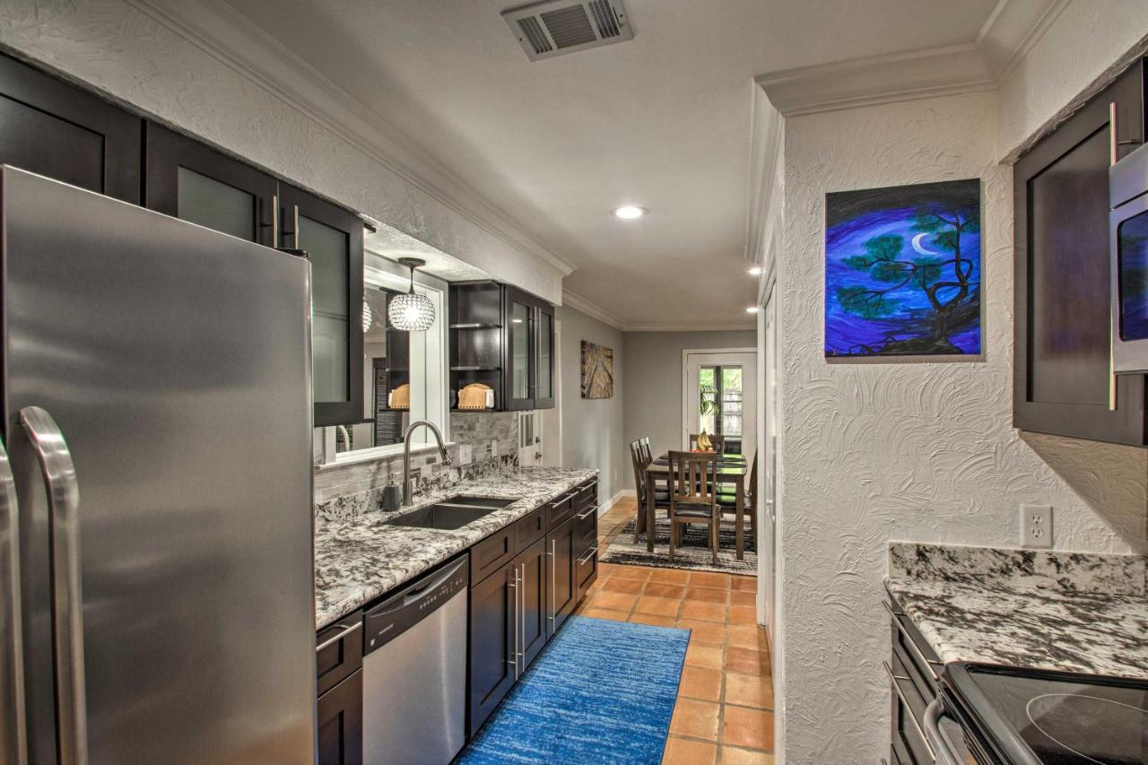 2-Story Pensacola Home With Game Room And Private Yard Exteriér fotografie