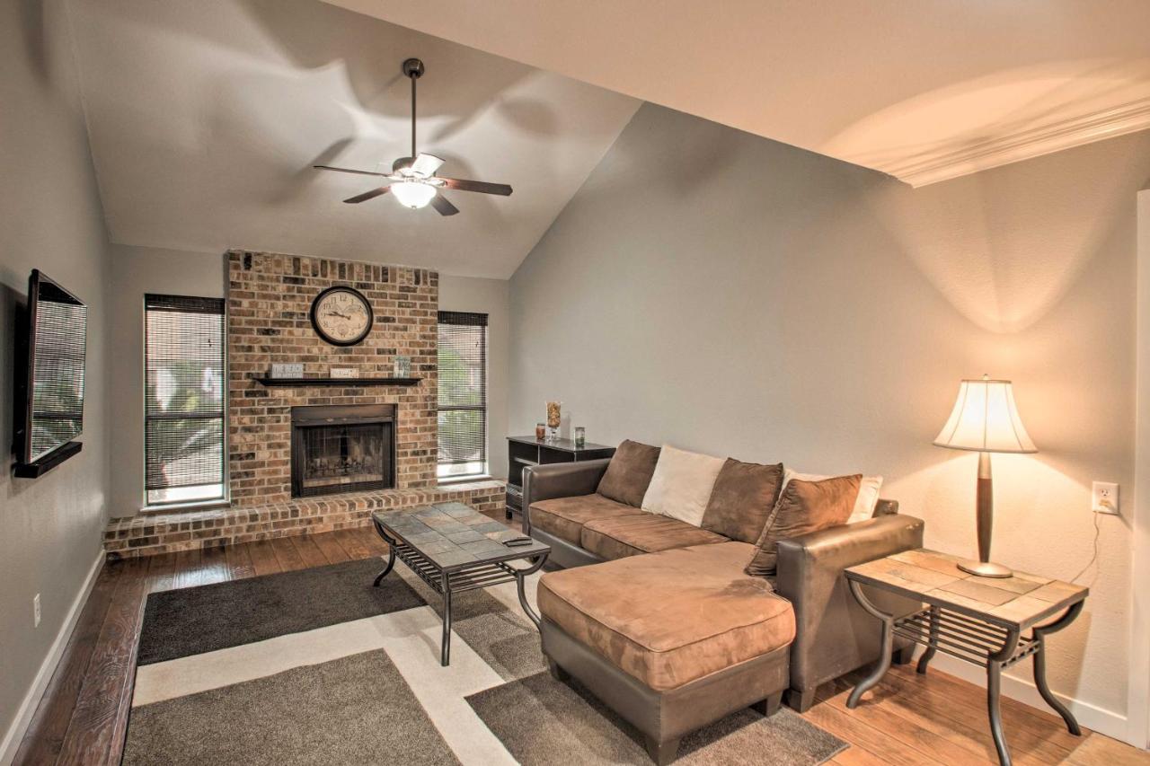 2-Story Pensacola Home With Game Room And Private Yard Exteriér fotografie